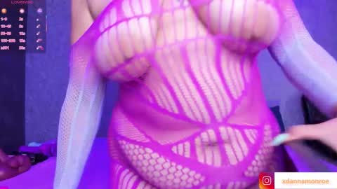 Danna Monroe  online show from 22, 10, 2025