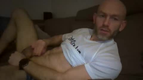 Snapshot of danny81boy chatting on 10, 2, 2025 danny81boy online show from 10, 2, 2025