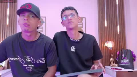 DANTE Y AXEL online show from 26, 4, 2026