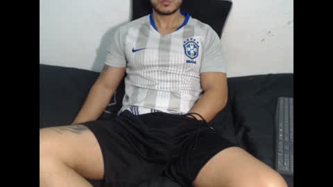 Snapshot of dantebrown1 chatting on 20, 1, 2025 dantebrown1 online show from 20, 1, 2025