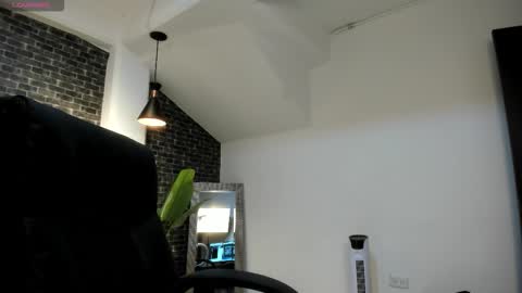 Snapshot of dantesuarez28 chatting on 23, 12, 2025 Dante Suarez online show from 23, 12, 2025