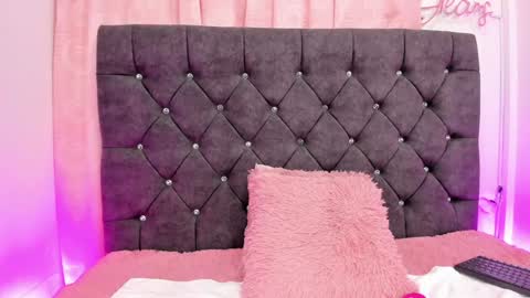 hi im DanyBest Squirter here on cb online show from 4, 12, 2024