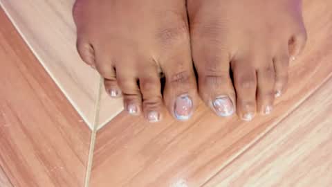 hi im DanyBest Squirter here on cb online show from 26, 1, 2025