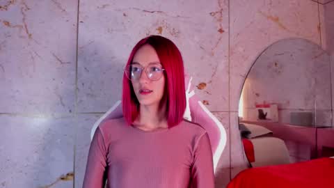 Daphne online show from 2, 10, 2025