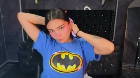 daphne_nicole_b online show from 10, 7, 2026