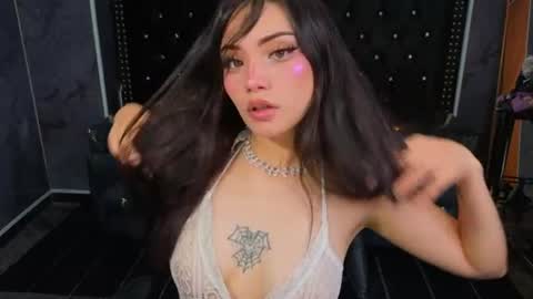 daphne_nicole_b online show from 16, 7, 2026