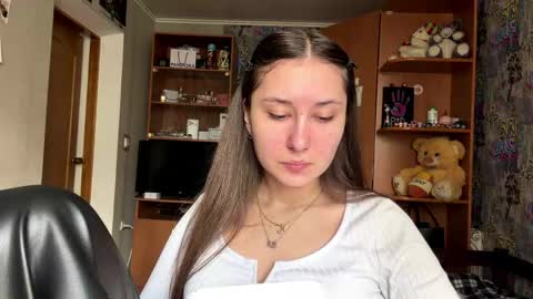 Poly online show from 29, 4, 2026