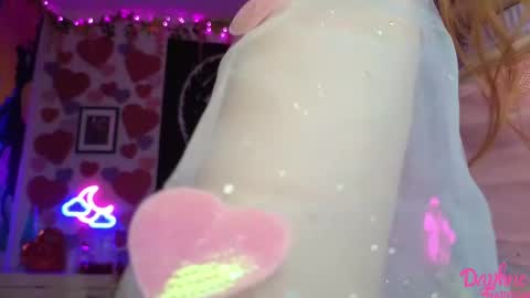 Daphne Madison online show from 14, 2, 2025