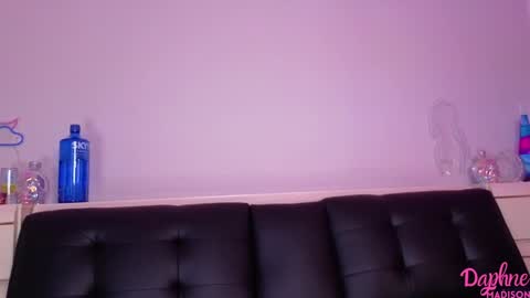 Daphne Madison online show from 20, 11, 2025