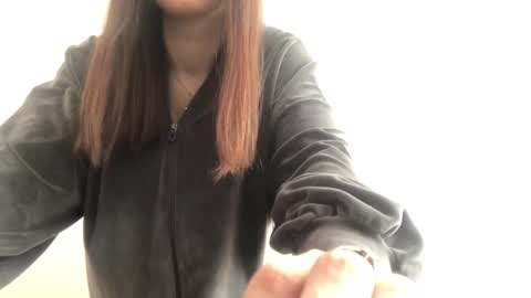 Emilia online show from 7, 3, 2026