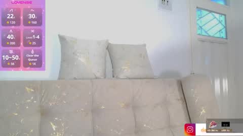 Snapshot of daphnewalker__ chatting on 28, 9, 2025 Daphne online show from 28, 9, 2025