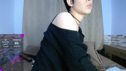 Snapshot of darasweet19 chatting on 20, 10, 2025 MAX online show from 20, 10, 2025