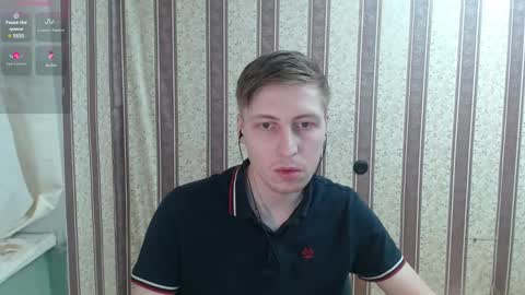 Snapshot of darienlarge chatting on 3, 3, 2025 darienlarge online show from 3, 3, 2025