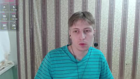 Snapshot of darienlarge chatting on 4, 3, 2025 darienlarge online show from 4, 3, 2025