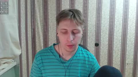 Snapshot of darienlarge chatting on 4, 3, 2025 darienlarge online show from 4, 3, 2025