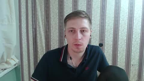 Snapshot of darienlarge chatting on 6, 3, 2025 darienlarge online show from 6, 3, 2025