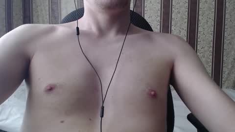 Snapshot of darienlarge chatting on 7, 3, 2025 darienlarge online show from 7, 3, 2025