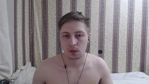 Snapshot of darienlarge chatting on 8, 3, 2025 darienlarge online show from 8, 3, 2025