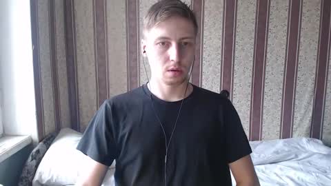 Snapshot of darienlarge chatting on 8, 3, 2025 darienlarge online show from 8, 3, 2025