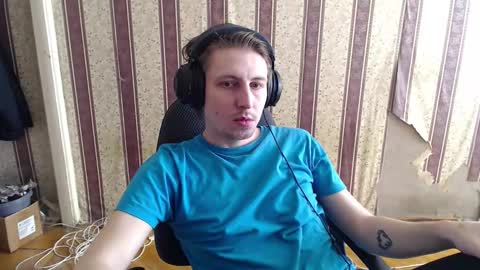 Snapshot of darienlarge chatting on 3, 10, 2025 darienlarge online show from 3, 10, 2025