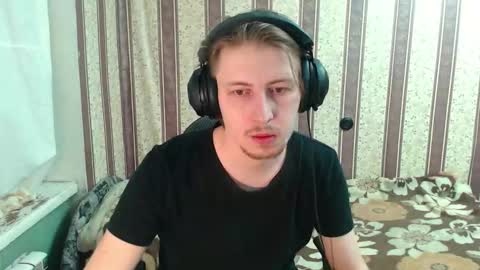 Snapshot of darienlarge chatting on 12, 10, 2025 darienlarge online show from 12, 10, 2025