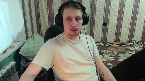 Snapshot of darienlarge chatting on 16, 10, 2025 darienlarge online show from 16, 10, 2025