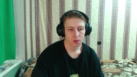 Snapshot of darienlarge chatting on 22, 10, 2025 darienlarge online show from 22, 10, 2025