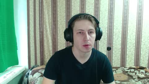 Snapshot of darienlarge chatting on 24, 10, 2025 darienlarge online show from 24, 10, 2025