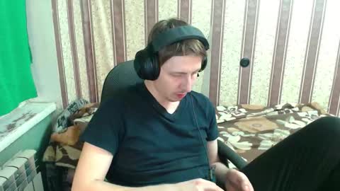 Snapshot of darienlarge chatting on 29, 10, 2025 darienlarge online show from 29, 10, 2025