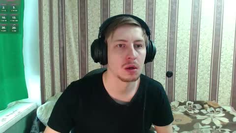 Snapshot of darienlarge chatting on 11, 11, 2025 darienlarge online show from 11, 11, 2025