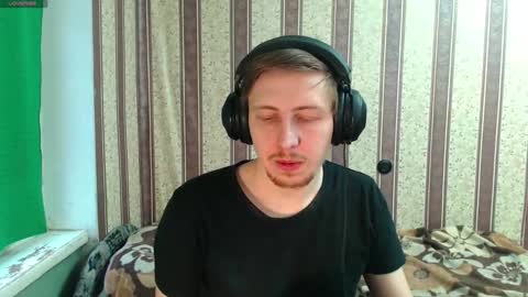 Snapshot of darienlarge chatting on 13, 11, 2025 darienlarge online show from 13, 11, 2025