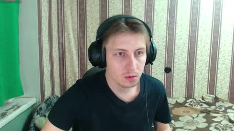 Snapshot of darienlarge chatting on 21, 11, 2025 darienlarge online show from 21, 11, 2025