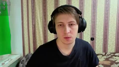 Snapshot of darienlarge chatting on 16, 12, 2025 darienlarge online show from 16, 12, 2025