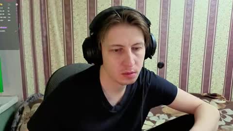 Snapshot of darienlarge chatting on 18, 12, 2025 darienlarge online show from 18, 12, 2025