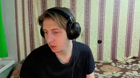 Snapshot of darienlarge chatting on 19, 12, 2025 darienlarge online show from 19, 12, 2025