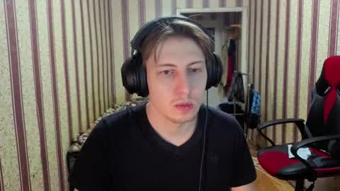 Snapshot of darienlarge chatting on 20, 12, 2025 darienlarge online show from 20, 12, 2025