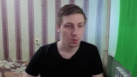 Snapshot of darienlarge chatting on 27, 3, 2026 darienlarge online show from 27, 3, 2026