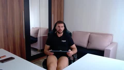 darius_94 online show from 19, 10, 2025