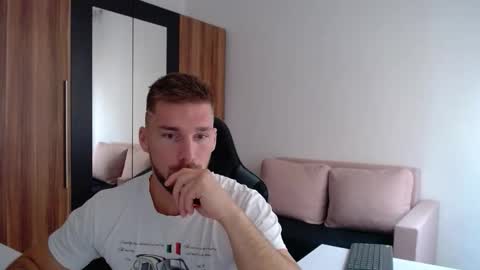 darius_94 online show from 8, 11, 2025