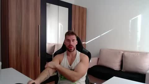 darius_94 online show from 25, 6, 2026
