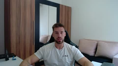 darius_94 online show from 24, 7, 2026