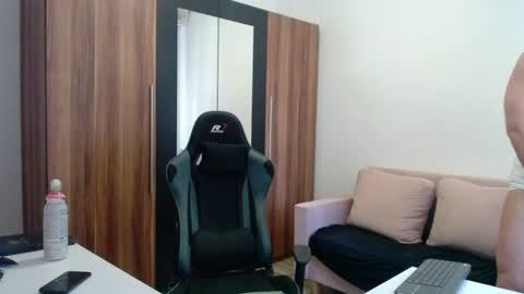 darius_94 online show from 28, 7, 2026