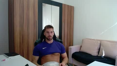 darius_94 online show from 30, 7, 2026