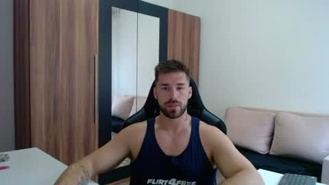 darius_94 online show from 2, 8, 2026