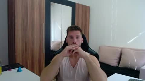 darius_94 online show from 4, 8, 2026