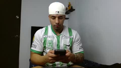 Darius Phoenix  online show from 13, 12, 2025