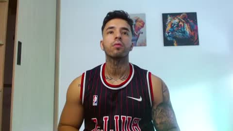 Darius Phoenix  online show from 4, 7, 2026