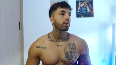 Darius Phoenix  online show from 30, 7, 2026