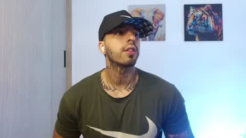 Darius Phoenix  online show from 5, 8, 2026