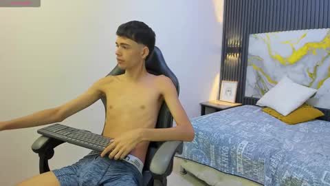 Snapshot of dark_desiree18 chatting on 25, 2, 2026 DARCK online show from 25, 2, 2026